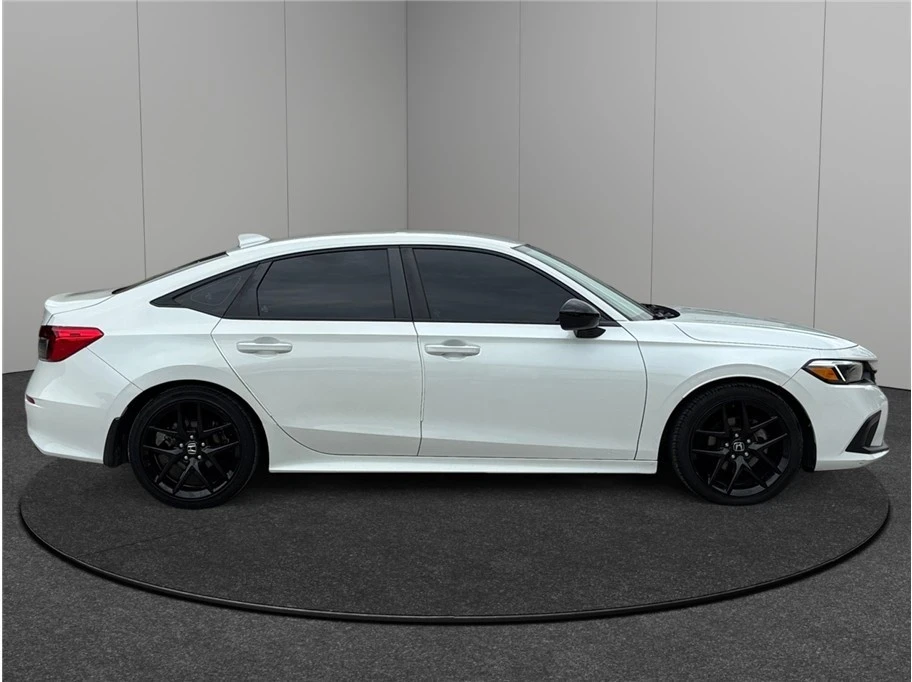 2023 Honda Civic 11th Gen - Image 10 of 21