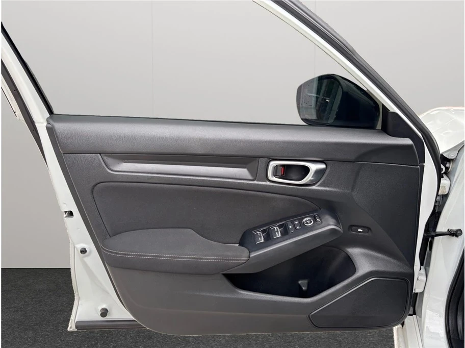 2023 Honda Civic 11th Gen - Image 15 of 21