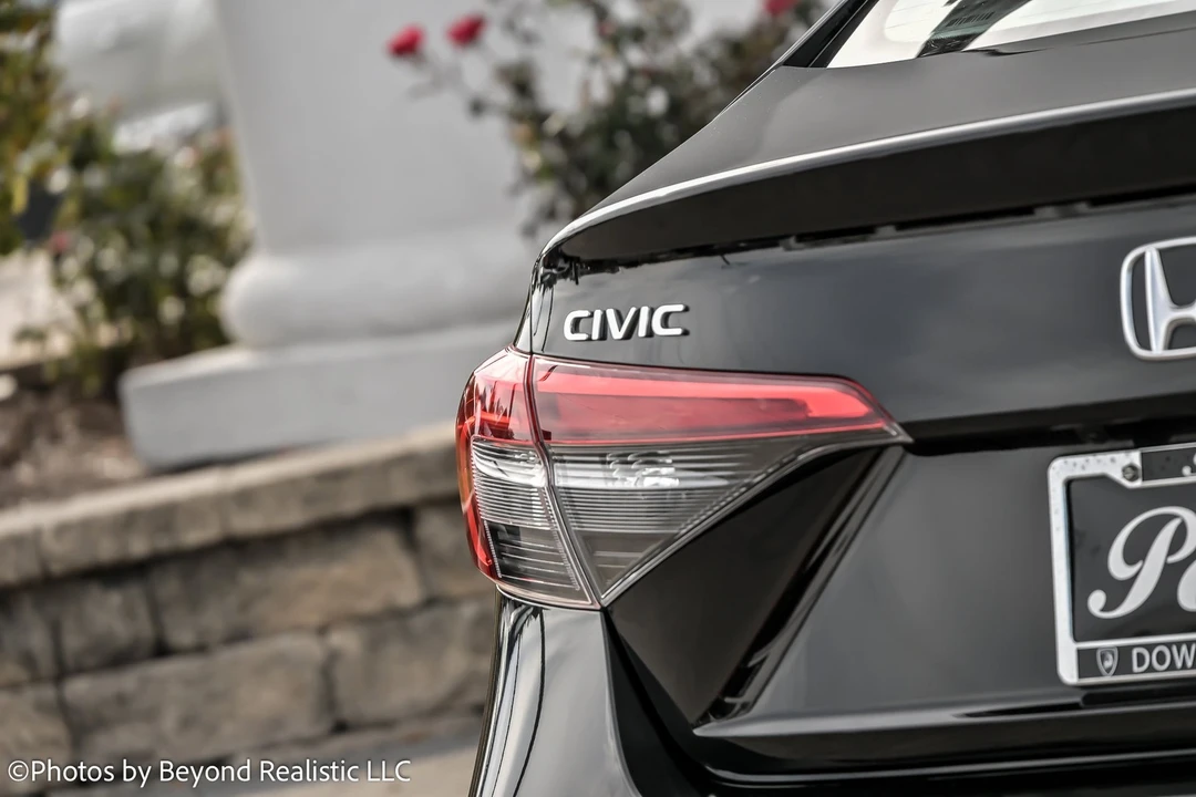 2023 Honda Civic 11th Gen - Image 16 of 21