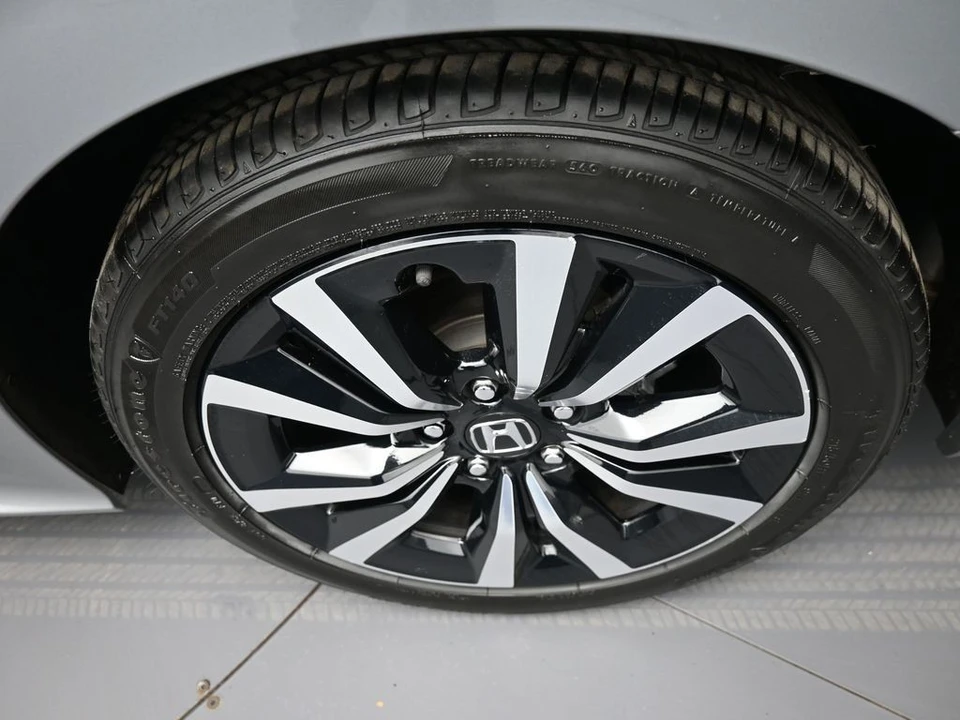 2023 Honda Civic 11th Gen - Image 15 of 21