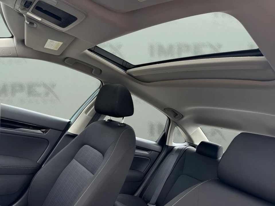 2023 Honda Civic 11th Gen - Image 10 of 31