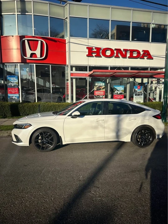 2023 Honda Civic 11th Gen - Image 9 of 19