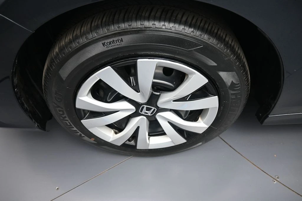 2023 Honda Civic 11th Gen - Image 14 of 31