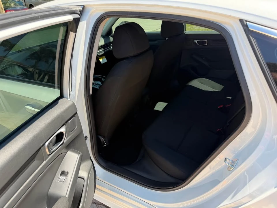 2023 Honda Civic 11th Gen - Image 10 of 16