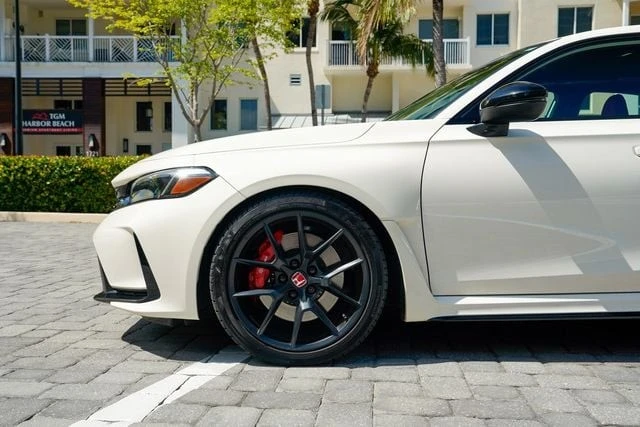 2023 Honda Civic 11th Gen - Image 13 of 31