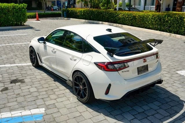 2023 Honda Civic 11th Gen - Image 21 of 31
