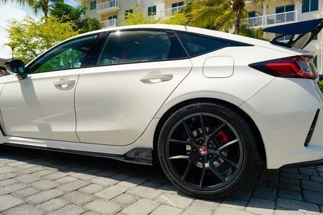 2023 Honda Civic 11th Gen - Image 18 of 31