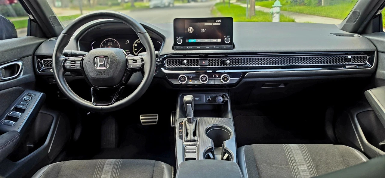 2023 Honda Civic 11th Gen - Image 14 of 18