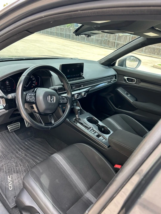 2023 Honda Civic 11th Gen - Image 15 of 21