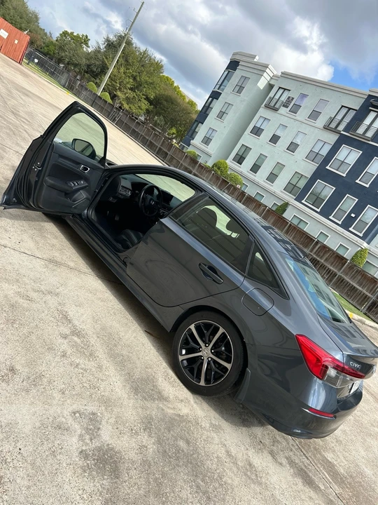 2023 Honda Civic 11th Gen - Image 11 of 21