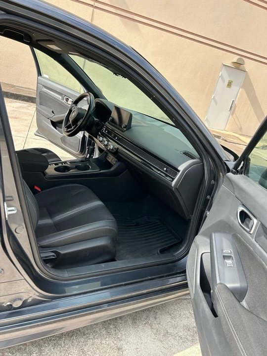 2023 Honda Civic 11th Gen - Image 15 of 21