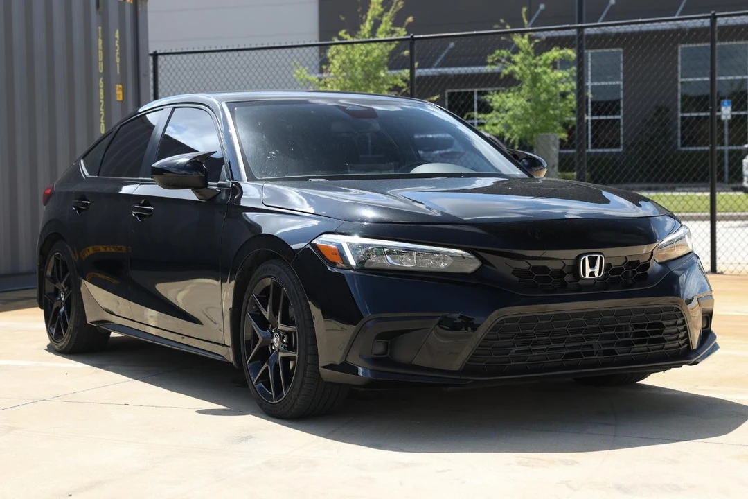 2023 Honda Civic 11th Gen - Image 15 of 21
