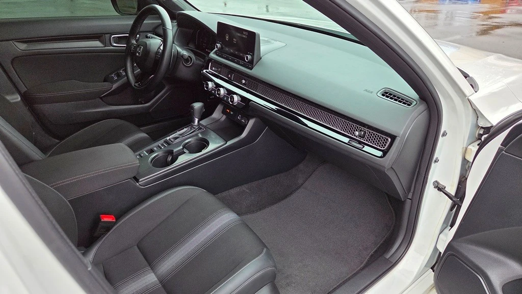 2023 Honda Civic 11th Gen - Image 20 of 28