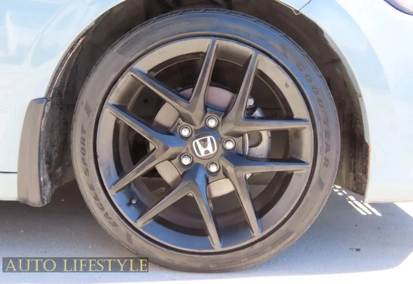 2023 Honda Civic 11th Gen - Image 19 of 31