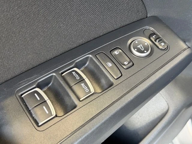 2023 Honda Civic 11th Gen - Image 19 of 31