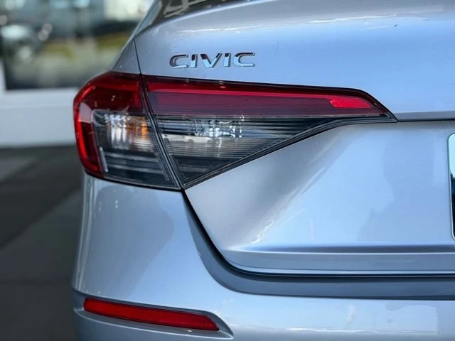 2023 Honda Civic 11th Gen - Image 11 of 31