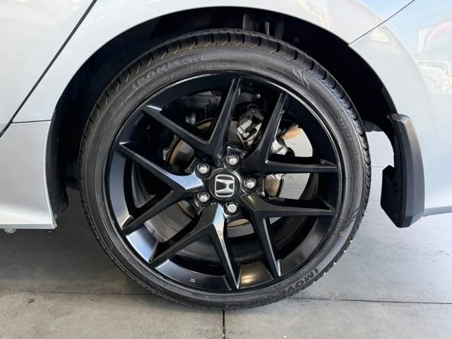 2023 Honda Civic 11th Gen - Image 16 of 31