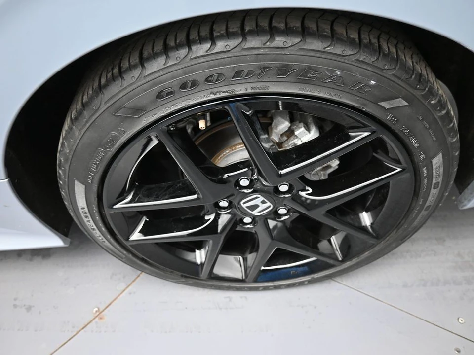 2023 Honda Civic 11th Gen - Image 15 of 21