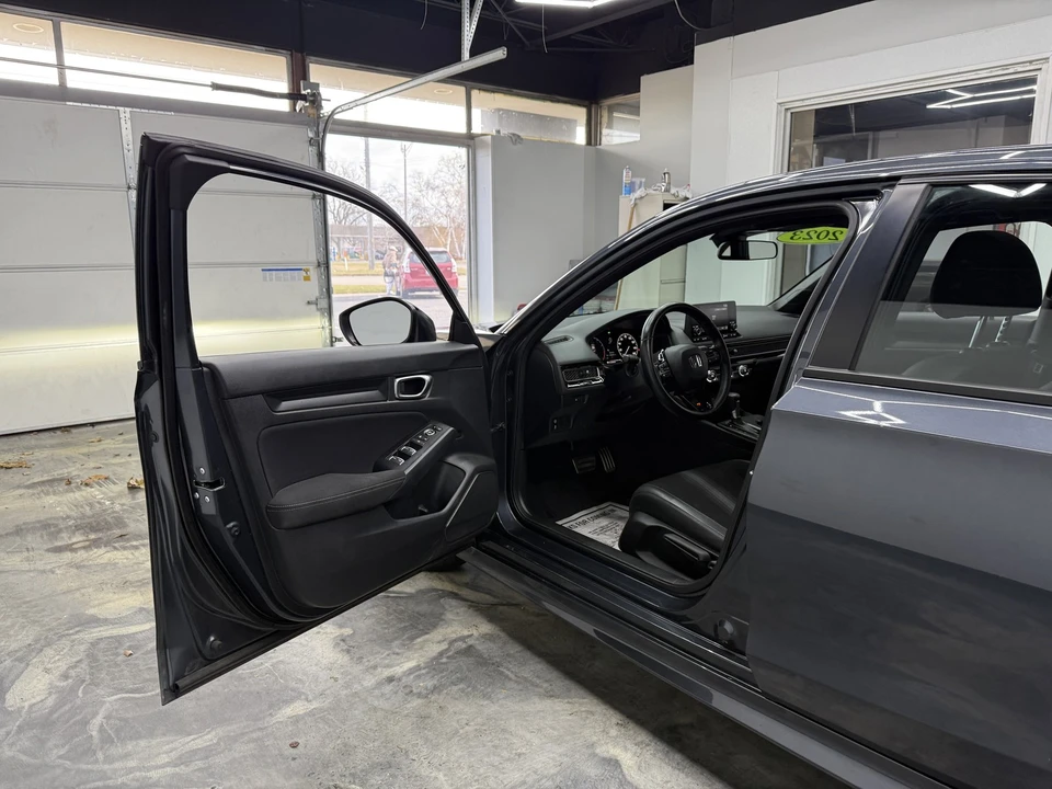 2023 Honda Civic 11th Gen - Image 11 of 21