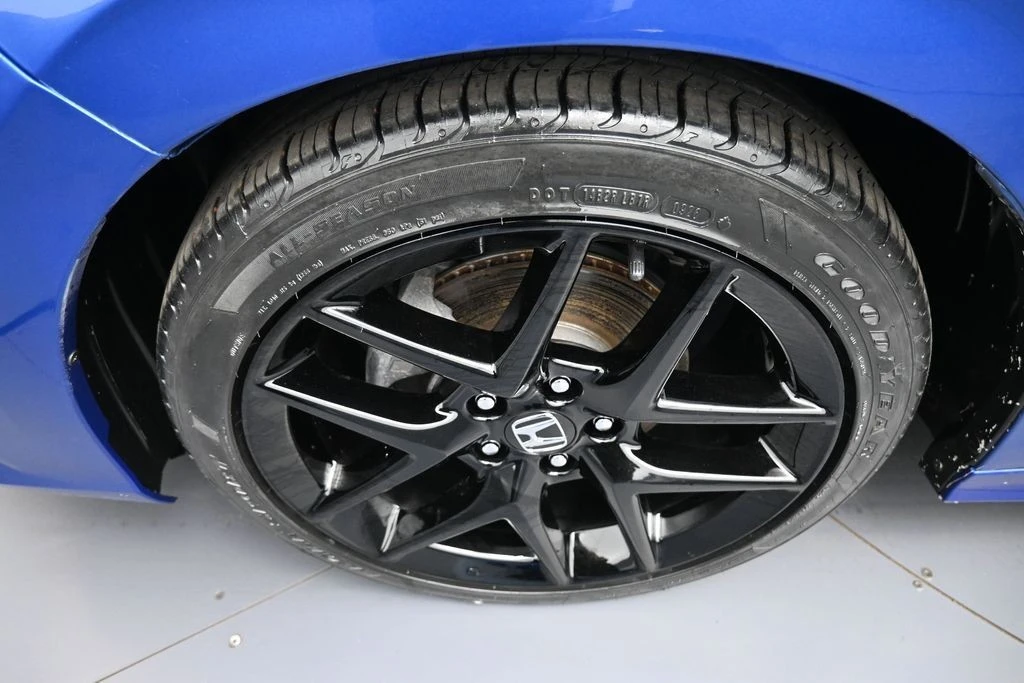 2023 Honda Civic 11th Gen - Image 14 of 31