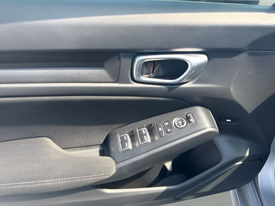 2023 Honda Civic 11th Gen - Image 15 of 21