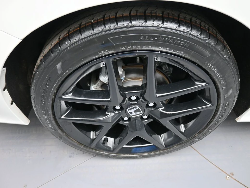 2023 Honda Civic 11th Gen - Image 12 of 31