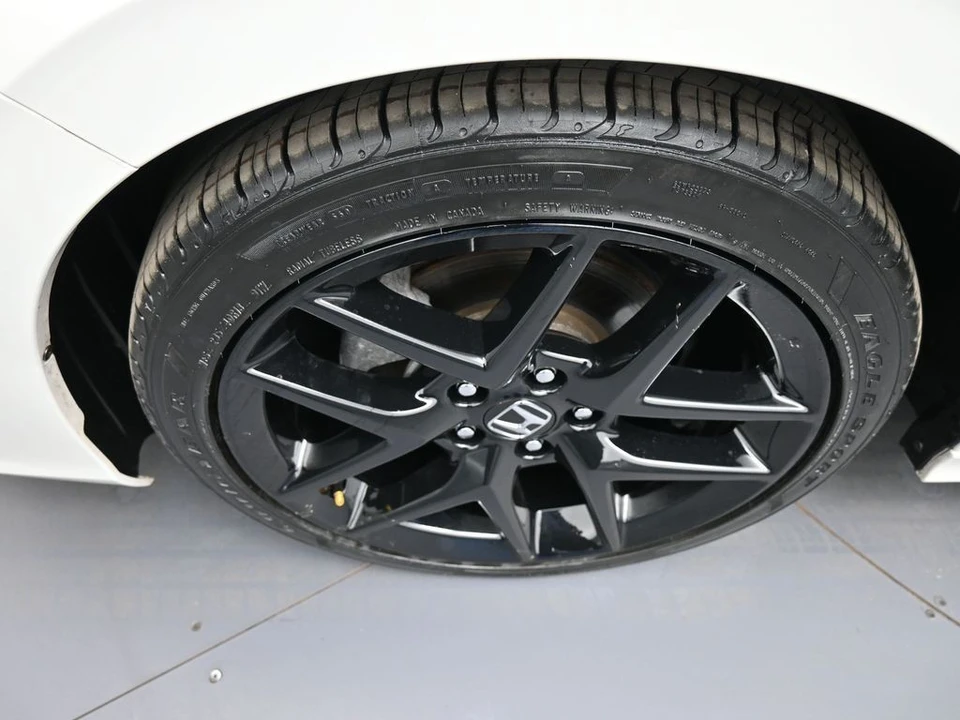 2023 Honda Civic 11th Gen - Image 14 of 31