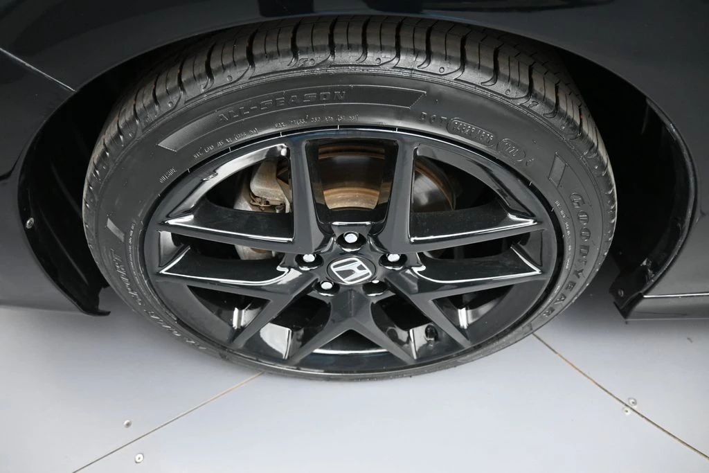 2023 Honda Civic 11th Gen - Image 14 of 31