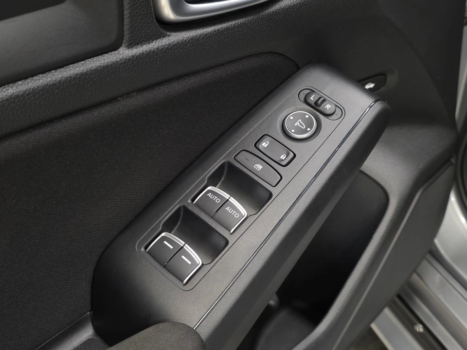 2023 Honda Civic 11th Gen - Image 18 of 31