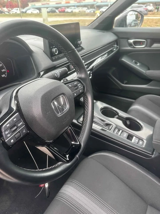 2023 Honda Civic 11th Gen - Image 10 of 15