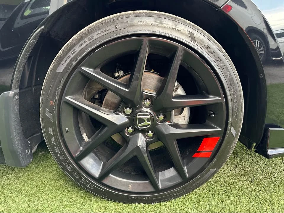 2023 Honda Civic 11th Gen - Image 17 of 20