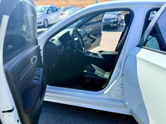 2023 Honda Civic 11th Gen - Image 15 of 21