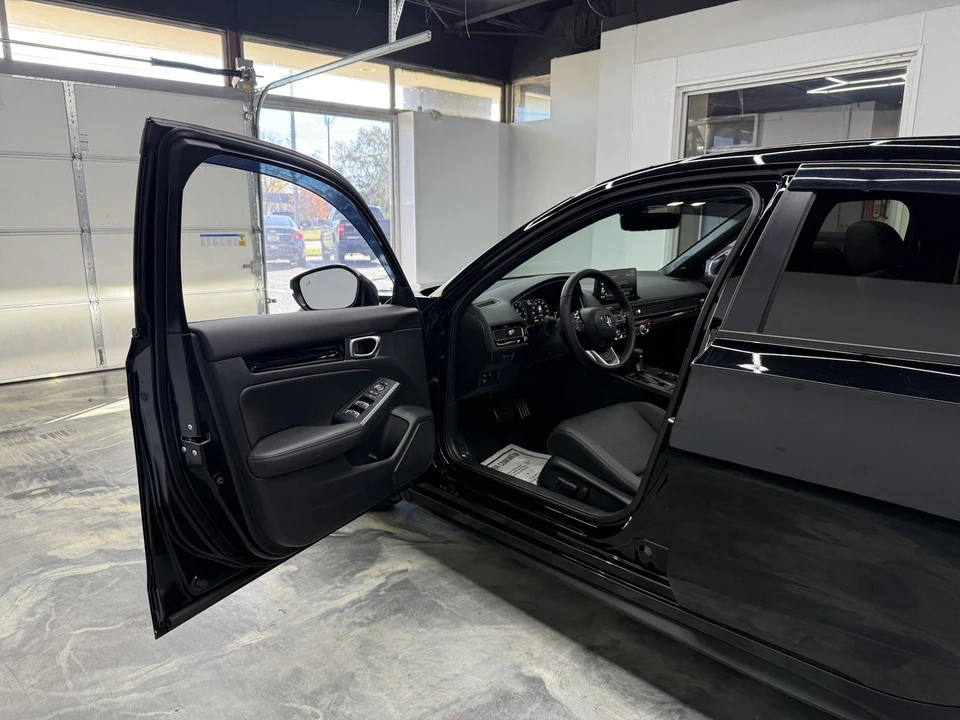 2023 Honda Civic 11th Gen - Image 11 of 21