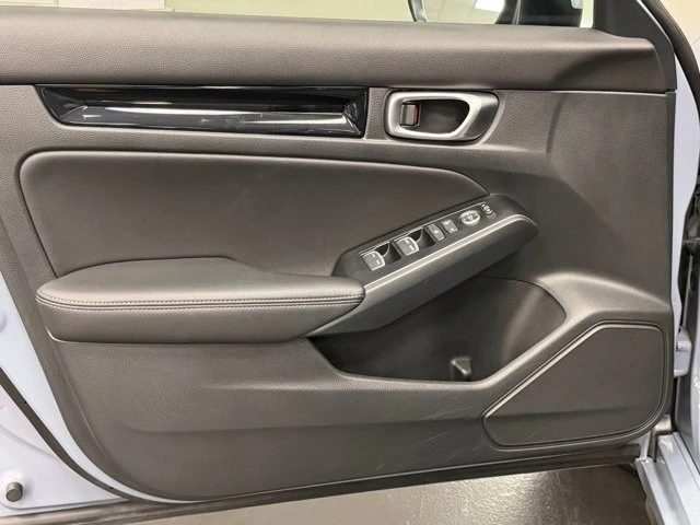 2023 Honda Civic 11th Gen - Image 19 of 31