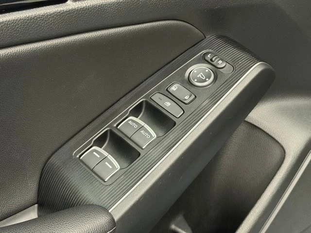 2023 Honda Civic 11th Gen - Image 20 of 31