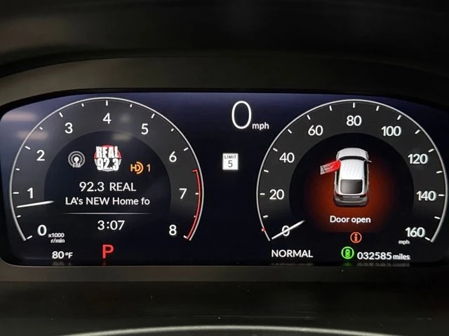 2023 Honda Civic 11th Gen - Image 25 of 31