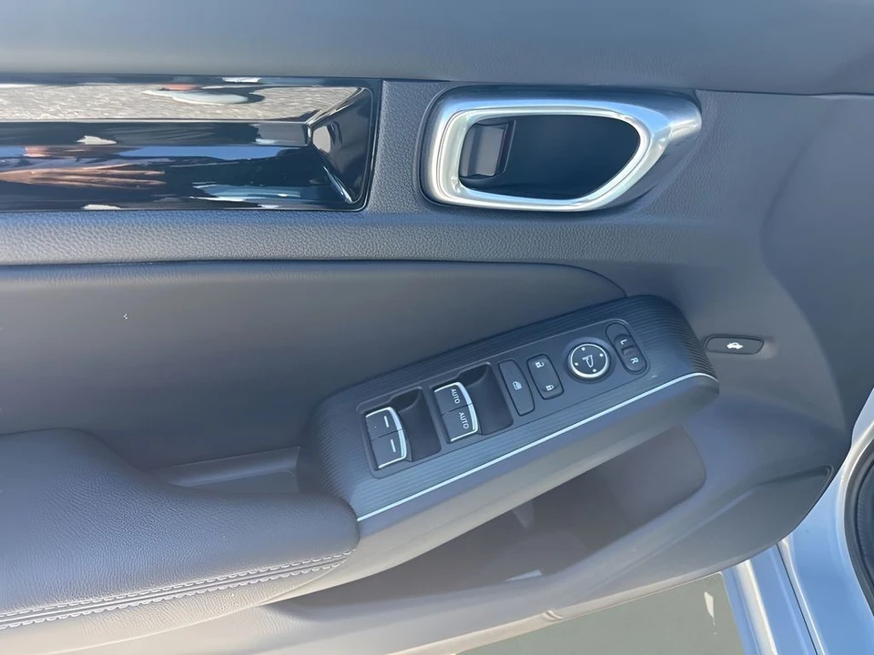 2023 Honda Civic 11th Gen - Image 25 of 31
