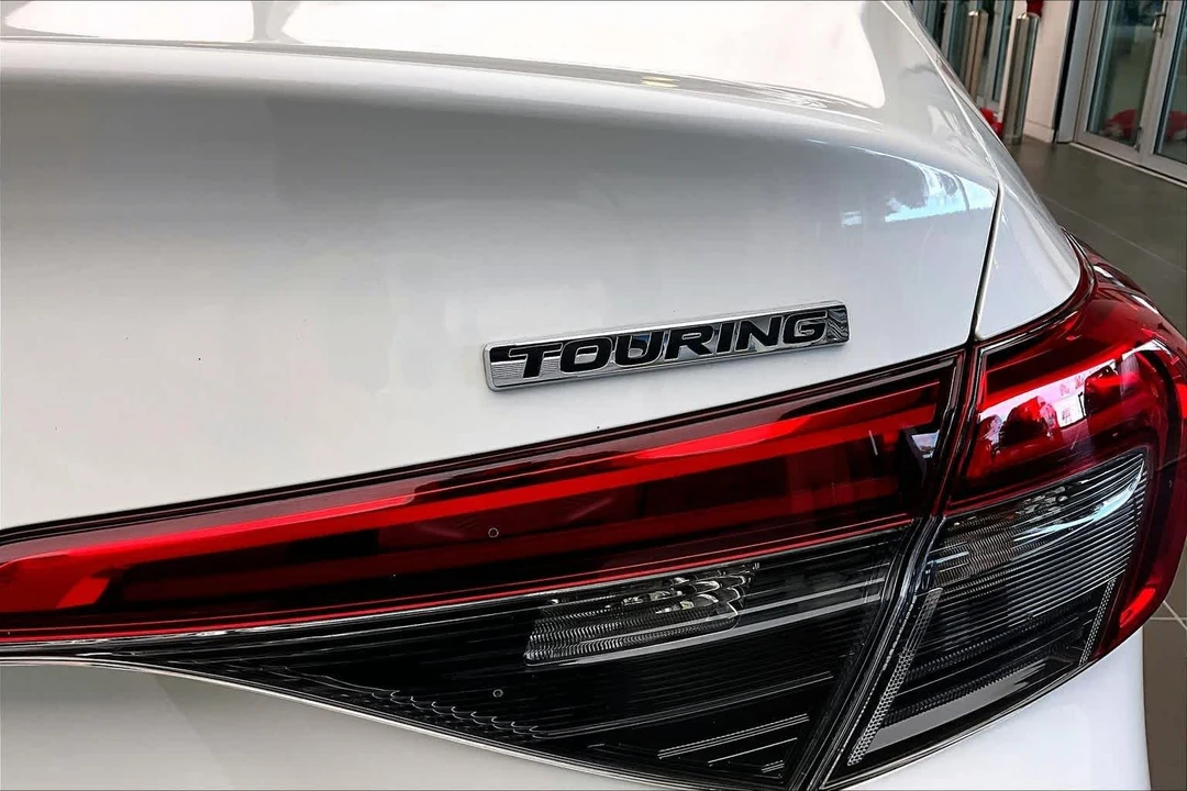 2023 Honda Civic 11th Gen - Image 10 of 12