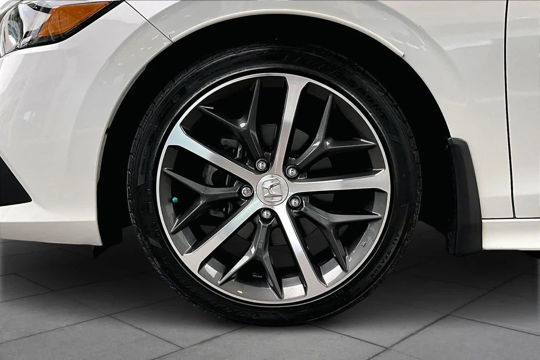 2023 Honda Civic 11th Gen - Image 11 of 12