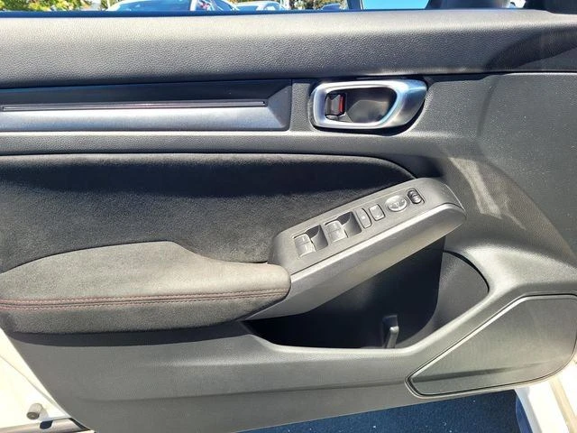 2023 Honda FL5 Civic Type R - Image 16 of 20