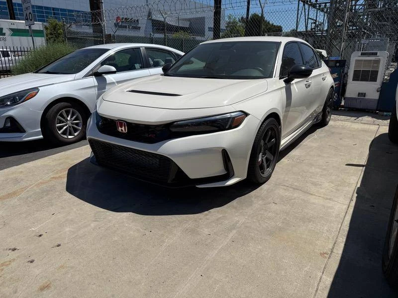 2023 Honda FL5 Civic Type R - Image 1 of 17