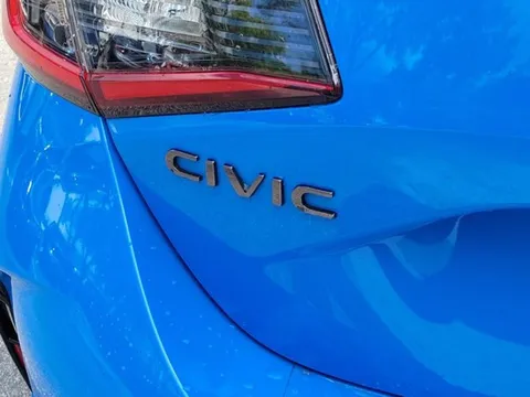 2023 Honda FL5 Civic Type R - Image 2 of 10