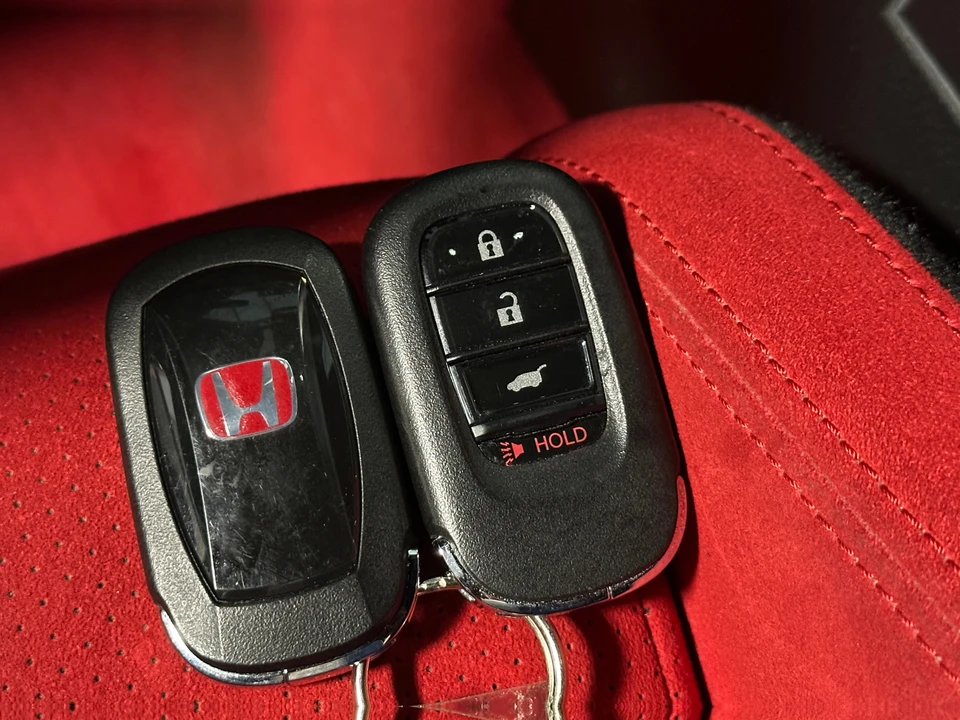 2023 Honda FL5 Civic Type R - Image 9 of 31