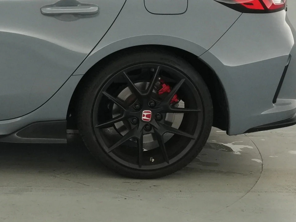 2023 Honda FL5 Civic Type R - Image 16 of 31