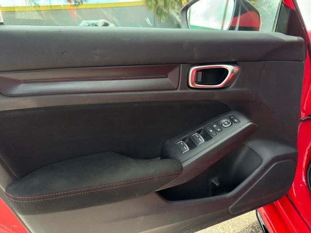 2023 Honda FL5 Civic Type R - Image 10 of 21
