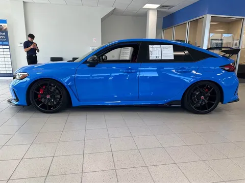 2023 Honda FL5 Civic Type R - Image 2 of 17