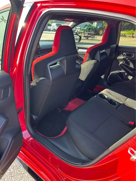 2023 Honda FL5 Civic Type R - Image 9 of 10