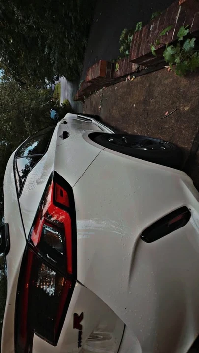 2023 Honda FL5 Civic Type R - Image 4 of 5