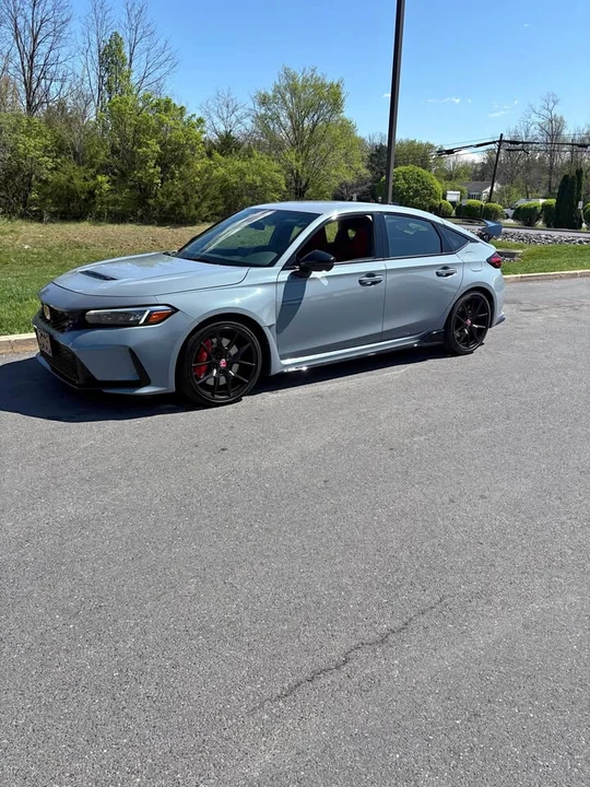 2023 Honda FL5 Civic Type R - Image 1 of 2