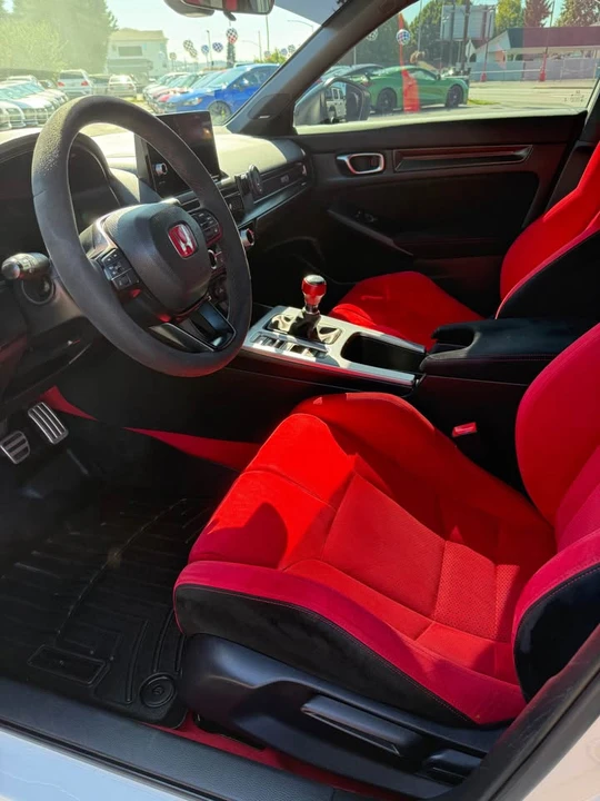 2023 Honda FL5 Civic Type R - Image 5 of 7